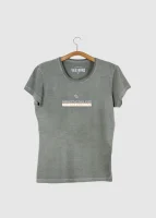 Camiseta Baby-look estonada - Passarinhar para viver