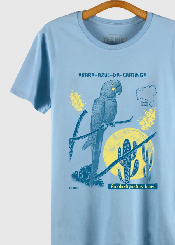 Camiseta em Malha leve - Arara-azul-da-caatinga (Anodorhynchus leari)