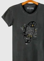 Camiseta Baby-look estonada - Coruja-preta (Strix huhula)