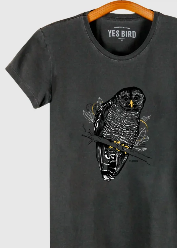 Camiseta Baby-look estonada - Coruja-preta (Strix huhula)